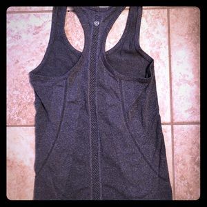 Lululemon gray tank